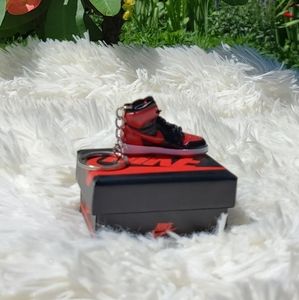 AJ 1 (I) RETRO HIGH "BRED" SHOE KEYCHAIN